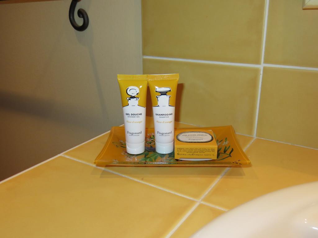 Le Clos Des Canebiers Bed & Breakfast Grasse Cameră foto