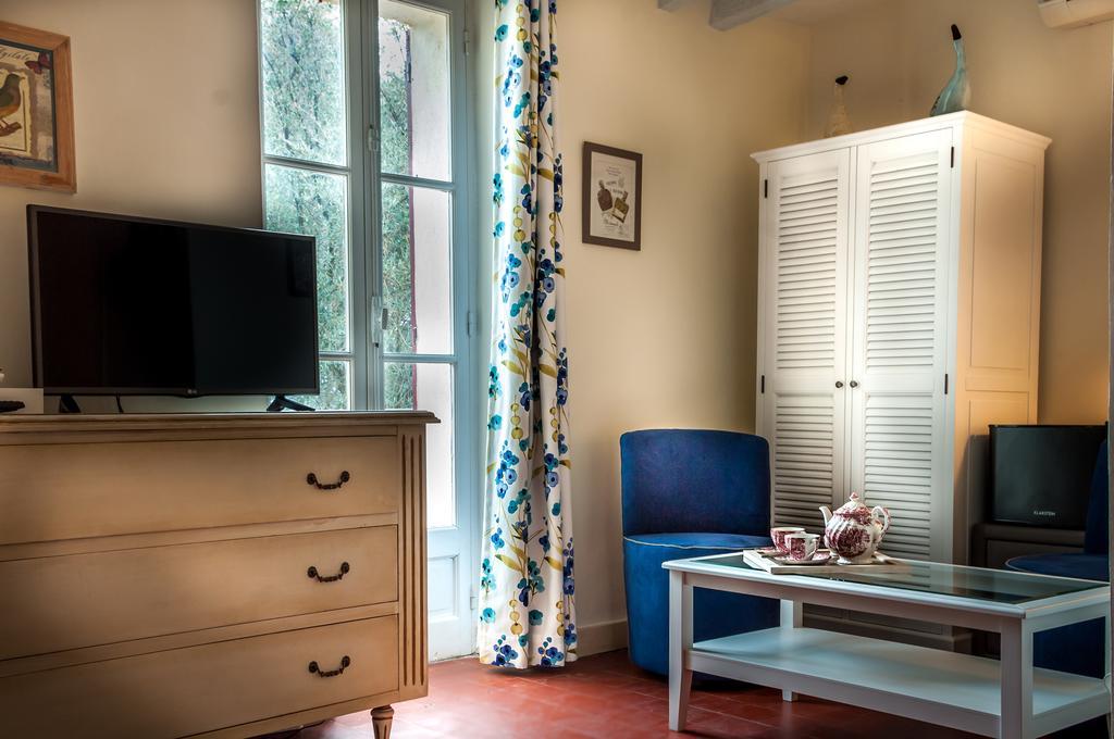Le Clos Des Canebiers Bed & Breakfast Grasse Cameră foto