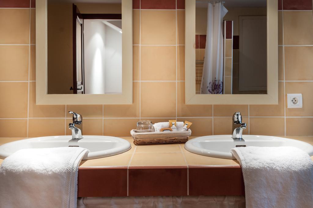 Le Clos Des Canebiers Bed & Breakfast Grasse Cameră foto