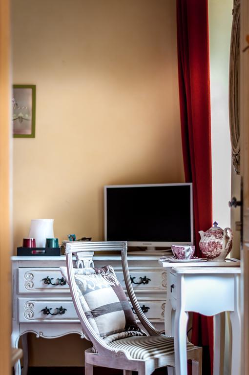 Le Clos Des Canebiers Bed & Breakfast Grasse Cameră foto
